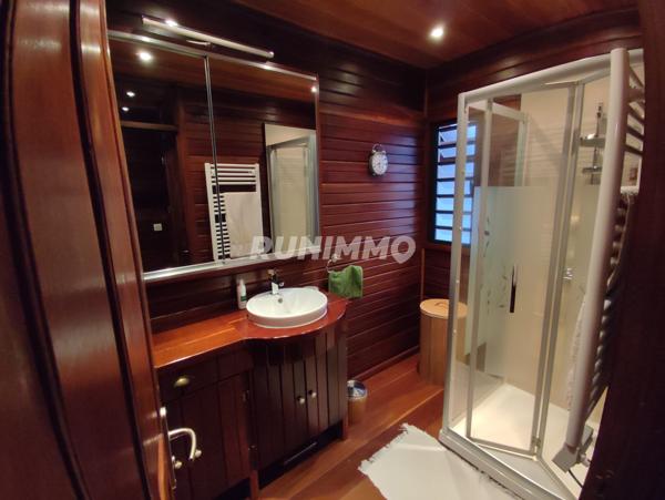 Villa Sainte Suzanne 5 pièce(s) 115 m2 Nos conseillers vous accompagnent dans votre projet immobilier