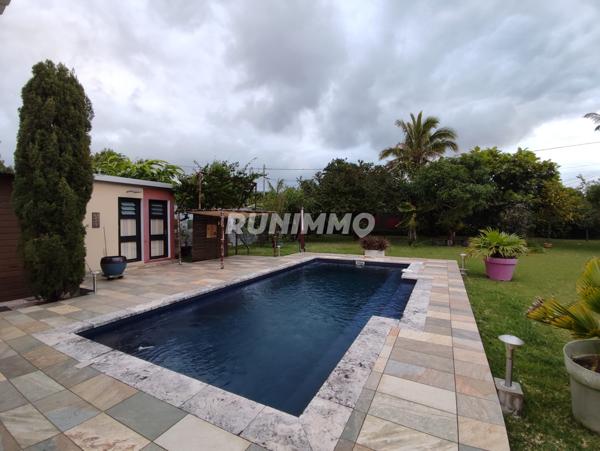 Villa Sainte Suzanne 5 pièce(s) 115 m2 Nos conseillers vous accompagnent dans votre projet immobilier