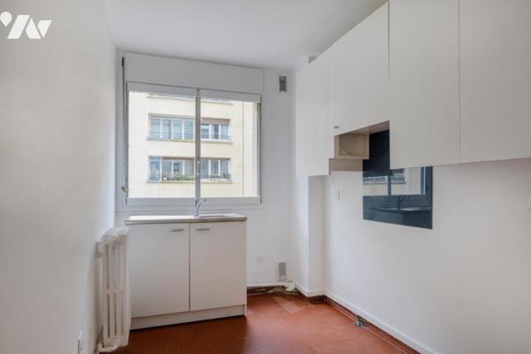 PARIS 16 / MOLITOR - APPARTEMENT STUDIO BIS EN BON ÉTAT + CAVE
