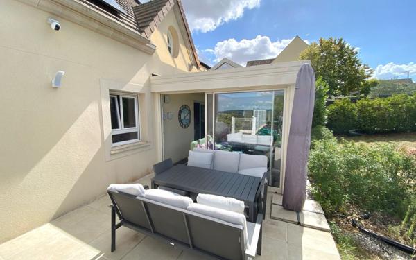 Maison à vendre    5 pièces •  Épône