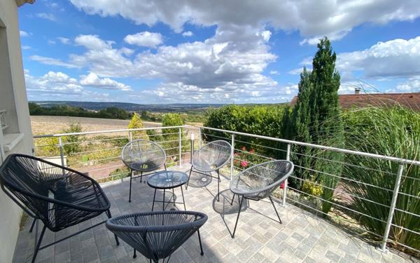 Maison à vendre    5 pièces •  Épône