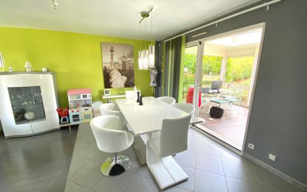 Maison à vendre    5 pièces •  Épône