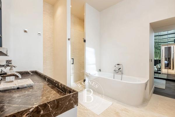 Paris 1er, Appartement 4 Chambres -  191 m² à vendre