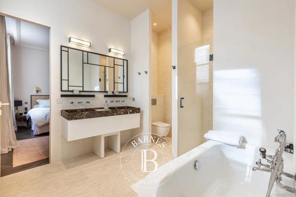 Paris 1er, Appartement 4 Chambres -  191 m² à vendre