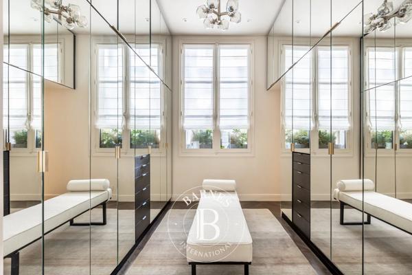Paris 1er, Appartement 4 Chambres -  191 m² à vendre