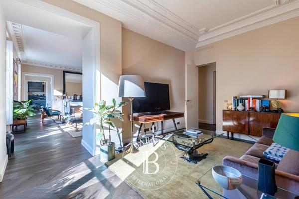 Paris 1er, Appartement 4 Chambres -  191 m² à vendre