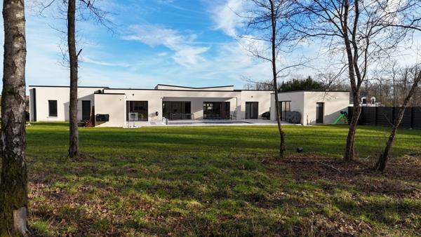 Maison 7 pièces 231.38 m2