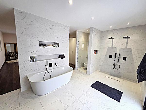 Maison 7 pièces 231.38 m2