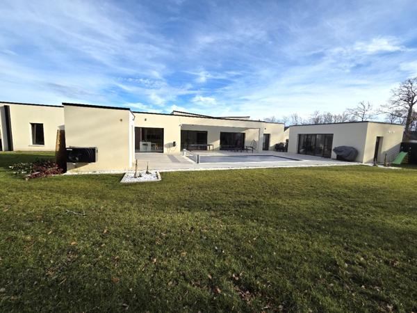 Maison 7 pièces 231.38 m2