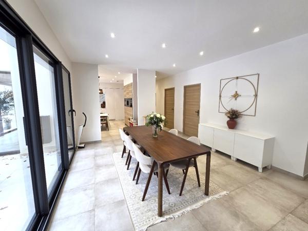 Maison 7 pièces 231.38 m2