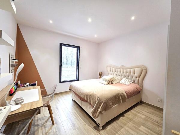 Maison 7 pièces 231.38 m2