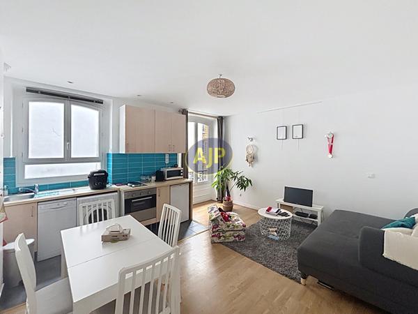 Appartement à vendre Paris 15eme - 2 pièces, 35m² avec 1 chambre(s) à 395 000€ - AJP Immobilier Paris 15 - Agence Pernet