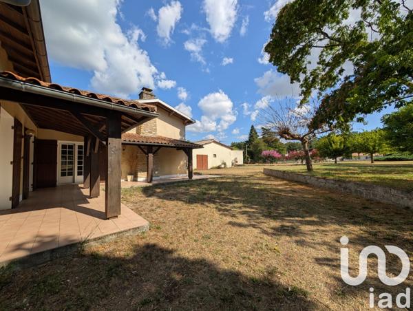 Maison à vendre 6 pièces 180 m² Saint-André-de-Cubzac
