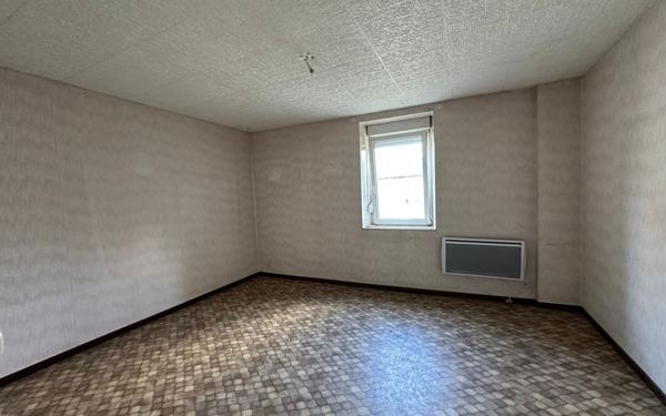 Maison à vendre    4 pièces •  Combles-en-Barrois