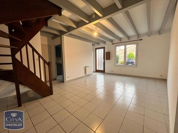 Maison à louer 4 pièces 70.04m² Neuville-de-Poitou (86170)