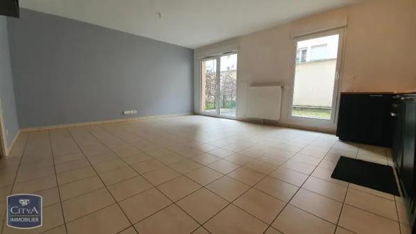 Appartement à louer 3 pièces 68.2m² Chartres (28000)