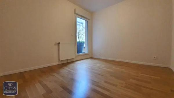 Appartement à louer 3 pièces 68.2m² Chartres (28000)