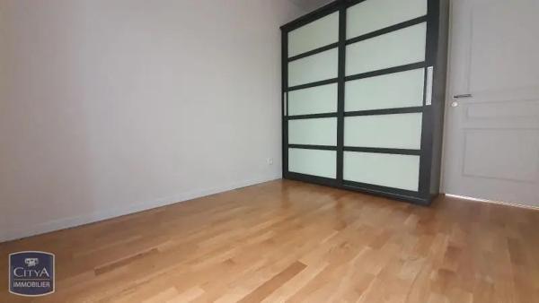 Appartement à louer 3 pièces 68.2m² Chartres (28000)