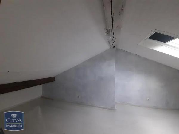 Appartement à louer 2 pièces 62.78m² Bourg-en-Bresse (01000)