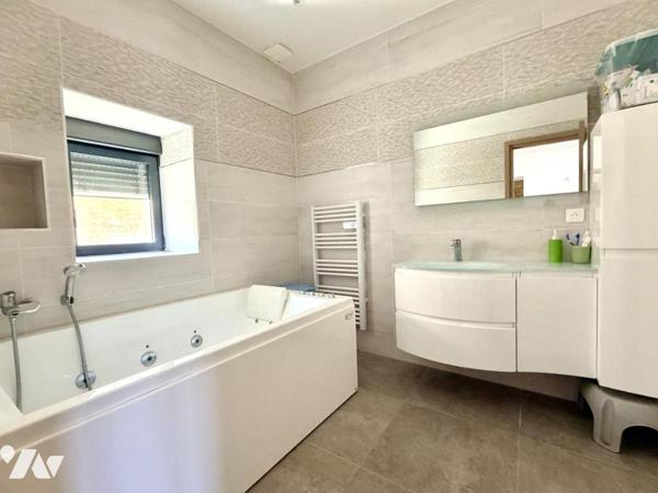 Maison en pierre rénovée