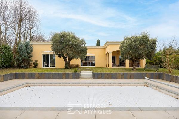 Maison de plain pied avec piscine
