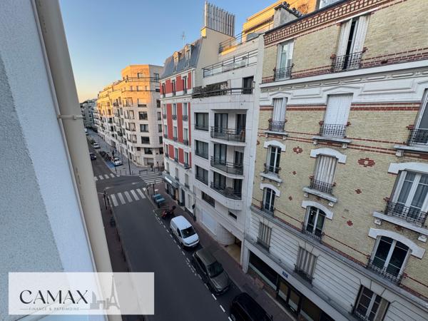 LEVALLOIS-PERRET – 3 PIÈCES 51 M² – IMMEUBLE ET APPARTEMENT ENTIÈREMENT RÉNOVÉS – 2 CHAMBRES – ASCENSEUR – CAV