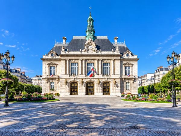 LEVALLOIS-PERRET – 3 PIÈCES 51 M² – IMMEUBLE ET APPARTEMENT ENTIÈREMENT RÉNOVÉS – 2 CHAMBRES – ASCENSEUR – CAV