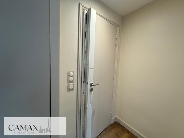LEVALLOIS-PERRET – 3 PIÈCES 51 M² – IMMEUBLE ET APPARTEMENT ENTIÈREMENT RÉNOVÉS – 2 CHAMBRES – ASCENSEUR – CAV