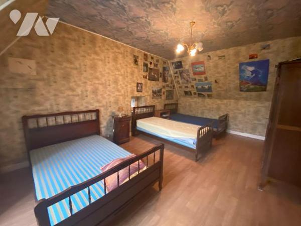 A vendre, à Jaleyrac (CANTAL), dans un petit hameau calme et verdoyant, sans vis à vis mais à p...