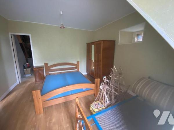 A vendre, à Jaleyrac (CANTAL), dans un petit hameau calme et verdoyant, sans vis à vis mais à p...