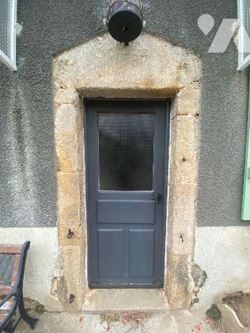 A vendre, à Jaleyrac (CANTAL), dans un petit hameau calme et verdoyant, sans vis à vis mais à p...