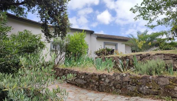 propriété de prestige alliant vue mer et montagne