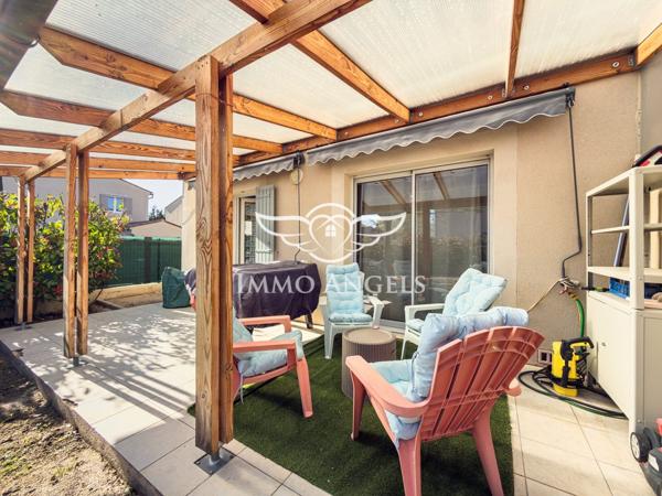 Maison mitoyenne 81 m2, 3 chambres, garage, terrain de 207 m2