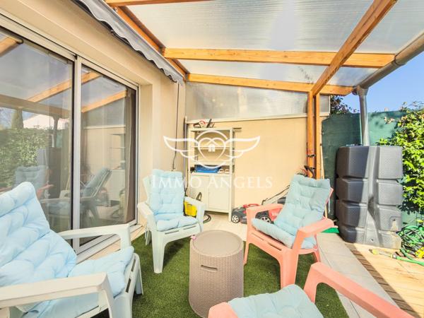 Maison mitoyenne 81 m2, 3 chambres, garage, terrain de 207 m2