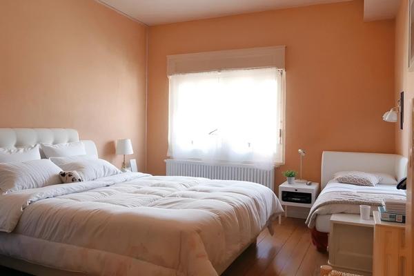 Maison familiale en pierre avec jardin garage et cave