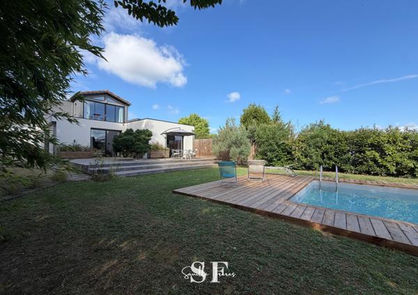 Maison 5 pièce(s) 3 chambre(s) 208 m²