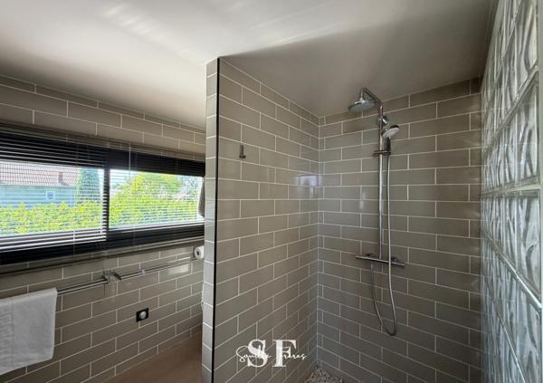 Maison 5 pièce(s) 3 chambre(s) 208 m²