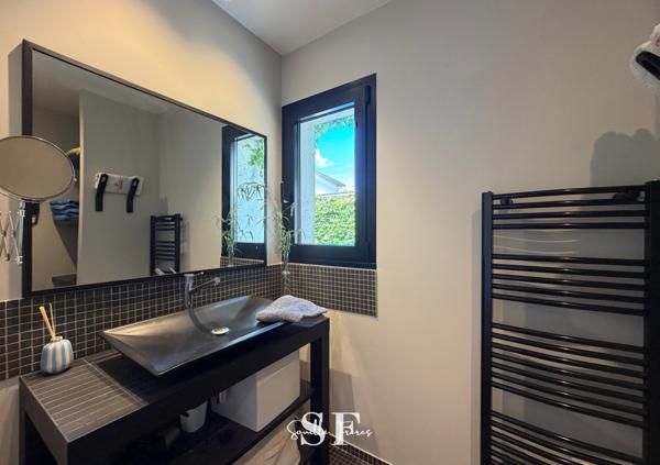 Maison 5 pièce(s) 3 chambre(s) 208 m²
