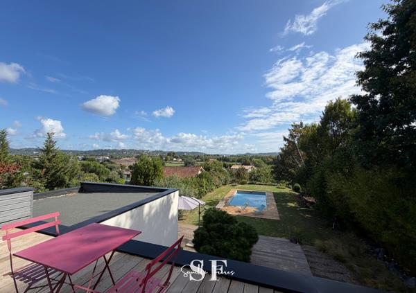 Maison 5 pièce(s) 3 chambre(s) 208 m²