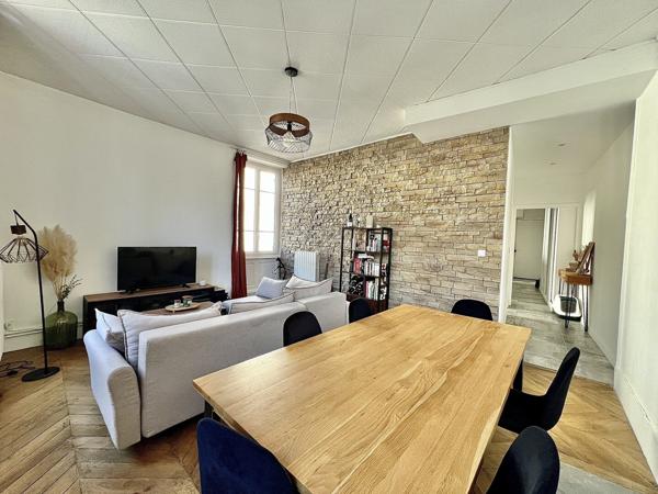 Appartement de charme centre ville avec garage et stationnement