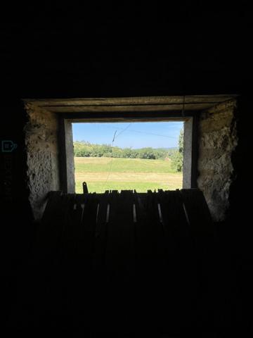 Dans un cadre naturel exceptionnel corps de ferme à restaurer