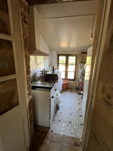 Dans un cadre naturel exceptionnel corps de ferme à restaurer