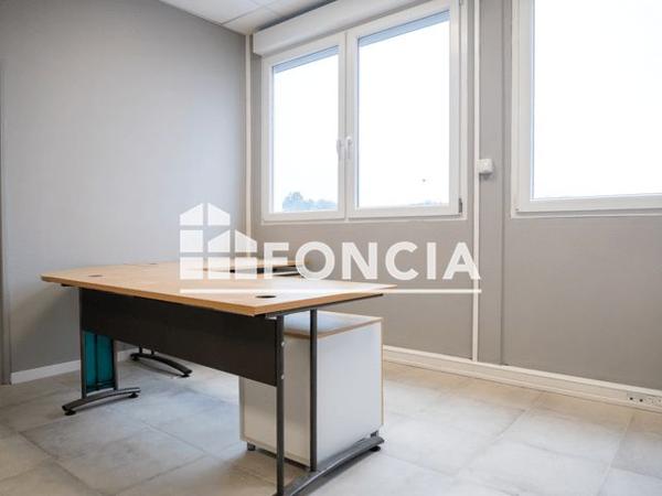 Location Local commercial 4 pièces 189 m² - 29 boulevard Kennedy Besancon 25000