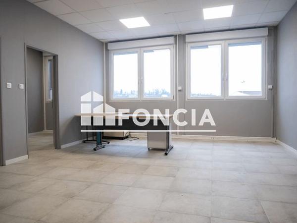 Location Local commercial 4 pièces 189 m² - 29 boulevard Kennedy Besancon 25000