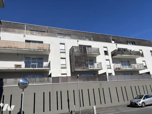 TOURCOING secteur Blanc Seau T2 52m² avec grande terrasse et parking