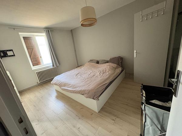 MAISON DE VILLE - NEYRON