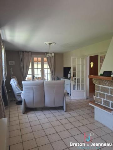 Maison familiale entre ville et campagne - Secteur Mayenne