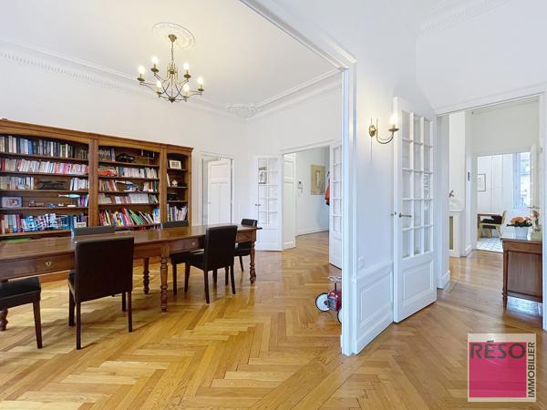 APPARTEMENT TYPE HAUSSMANNIEN