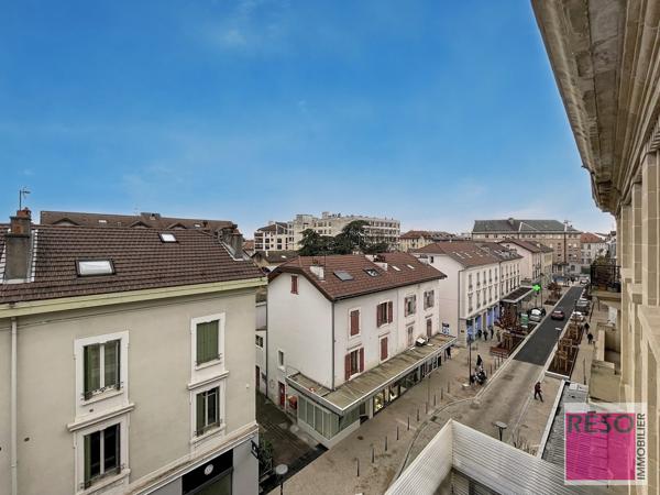APPARTEMENT TYPE HAUSSMANNIEN
