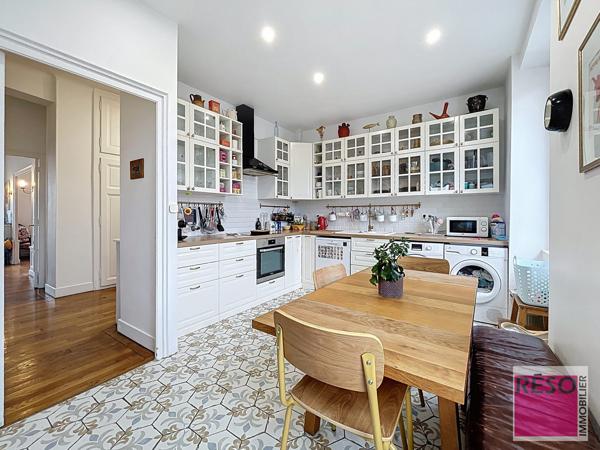 APPARTEMENT TYPE HAUSSMANNIEN